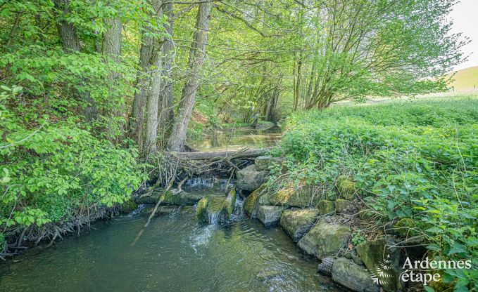 Ruime vakantiewoning in Maredsous voor 18 personen met 6 slaapkamers, 5 badkamers, pizzaoven en grote priv�tuin nabij Dinant en Mettet