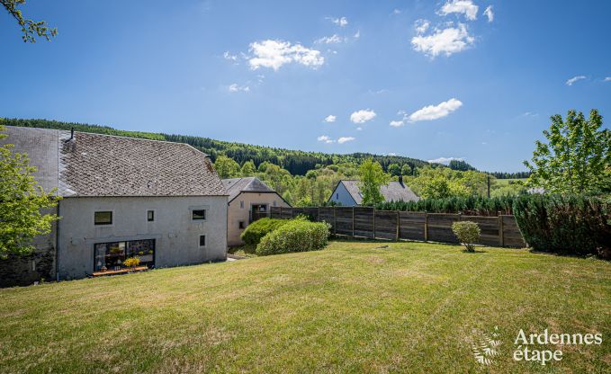 Rolstoeltoegankelijke vakantiewoning in Martelange voor 9 personen met privtuin