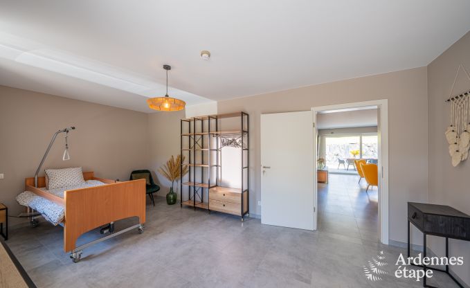 Rolstoeltoegankelijke vakantiewoning in Martelange voor 9 personen met privtuin