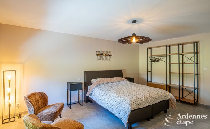 Rolstoeltoegankelijke vakantiewoning in Martelange voor 9 personen met privtuin