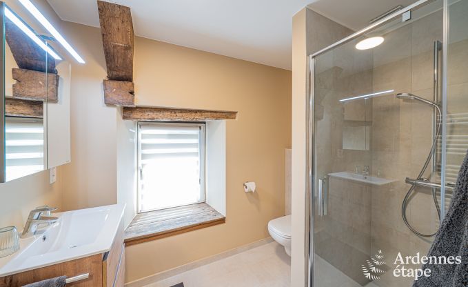 Rolstoeltoegankelijke vakantiewoning in Martelange voor 9 personen met privtuin