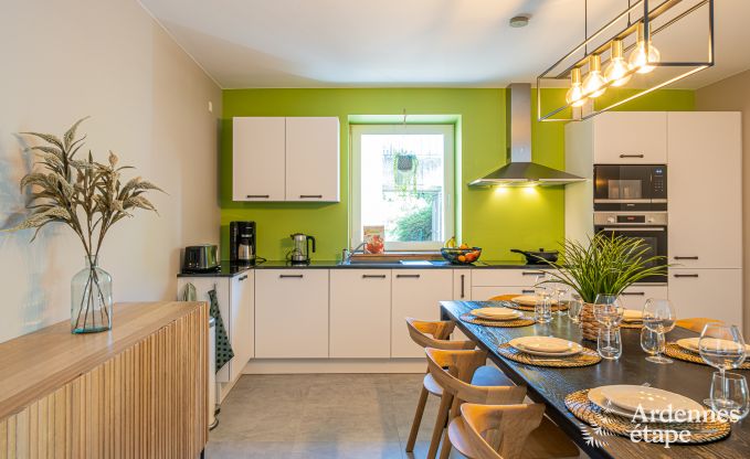 Rolstoeltoegankelijke vakantiewoning in Martelange voor 9 personen met privtuin