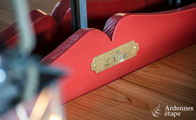 Romantische chalet aan het water voor 2 personen in Momignies