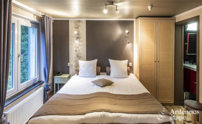 Vakantie midden in de natuur in de Ardennen: ruime villa in Houffalize (Nadrin) voor 28 personen met talrijke voorzieningen en diensten, huisdieren welkom