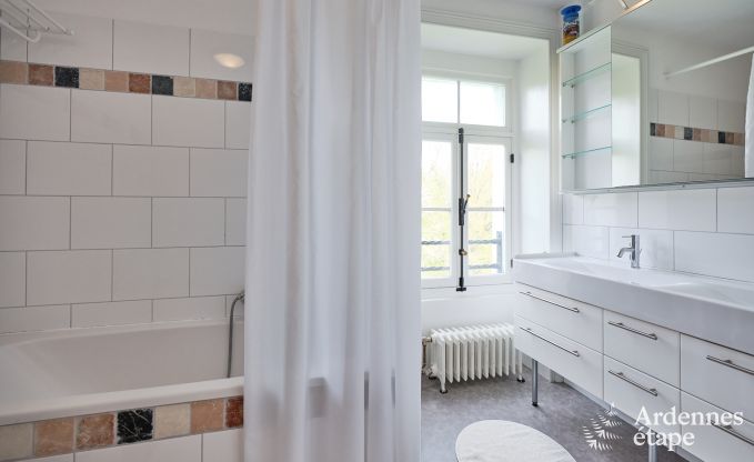 Prachtig gerenoveerd kasteel met zwembad in Nassogne, Ardennen