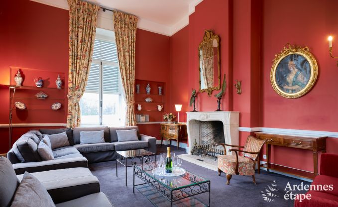 Prachtig gerenoveerd kasteel met zwembad in Nassogne, Ardennen