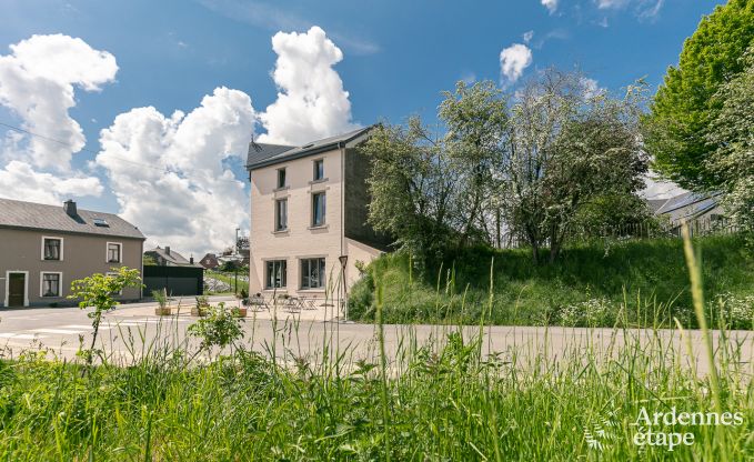 Vakantiehuis in Neufchteau voor 18/23 personen in de Ardennen