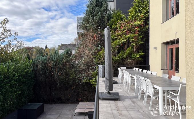 Luxe villa in Neufch�teau voor 20 personen met grote wellnessruimte