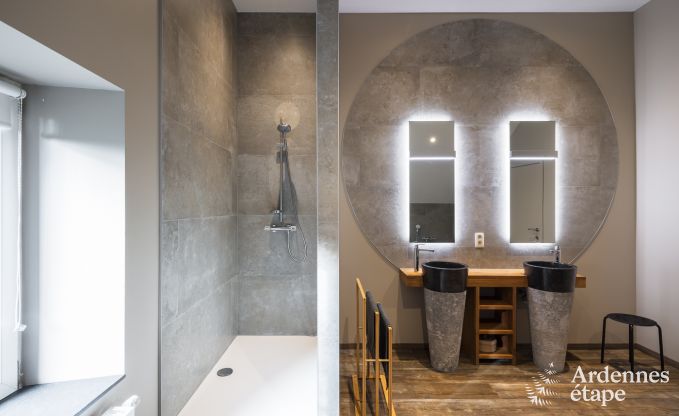 Luxe villa in Neufch�teau voor 20 personen met grote wellnessruimte