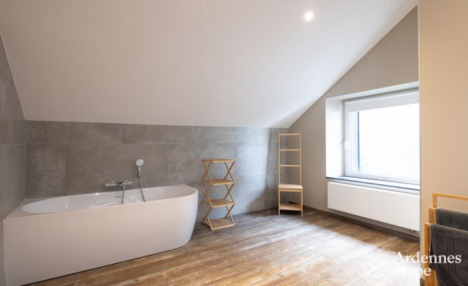 Luxe villa in Neufch�teau voor 20 personen met grote wellnessruimte