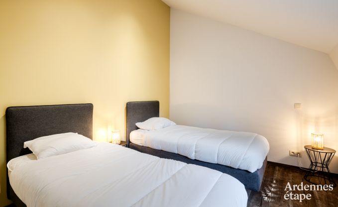 Luxe villa in Neufch�teau voor 20 personen met grote wellnessruimte