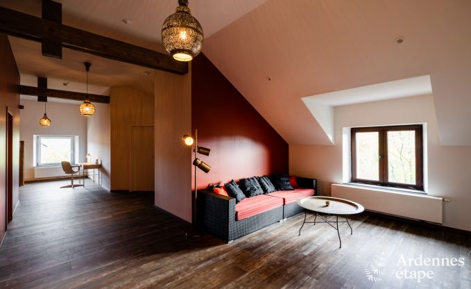 Luxe villa in Neufch�teau voor 20 personen met grote wellnessruimte