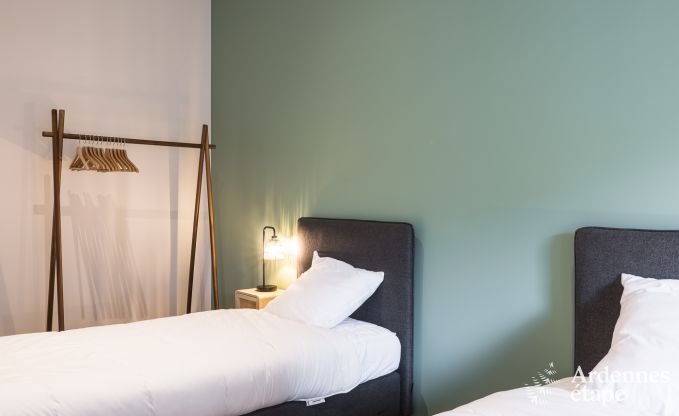 Luxe villa in Neufch�teau voor 20 personen met grote wellnessruimte