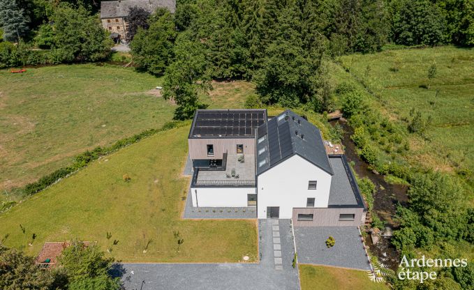 Vakantiehuis in Neufch�teau voor 22/24 personen in de Ardennen