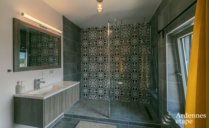 Vakantiehuis in Neufchteau voor 18/23 personen in de Ardennen