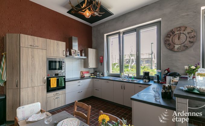 Vakantiehuis in Neufchteau voor 18/23 personen in de Ardennen