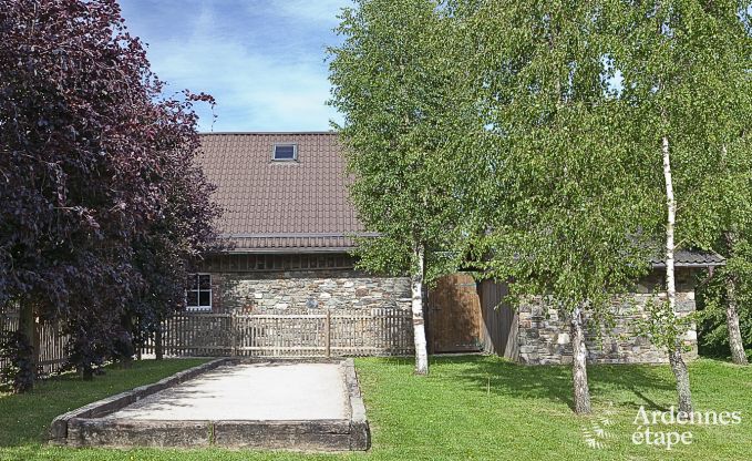 Ruim chalet in Ovifat, Ardennen, 16 personen, 8 slaapkamers, 3 badkamers, sauna, biljart, tuin met privterras