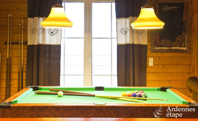 Ruim chalet in Ovifat, Ardennen, 16 personen, 8 slaapkamers, 3 badkamers, sauna, biljart, tuin met privterras