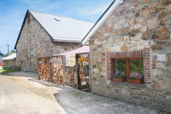 Oud boerderijtje voor 8 personen te huur in Ovifat vlakbij de Hoge Venen