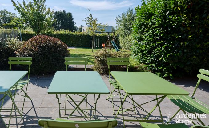 Ruim en modern natuurstenen vakantiehuis in Ovifat, Hoge Venen