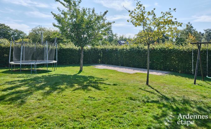 Ruim en modern natuurstenen vakantiehuis in Ovifat, Hoge Venen