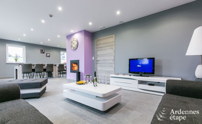 Vakantiehuis met binnenzwembad, sauna en spellen in Paliseul voor 14 personen in de Ardennen