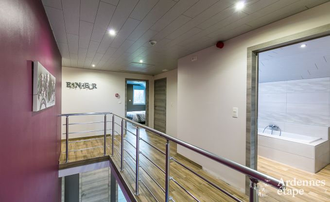 Vakantiehuis met binnenzwembad, sauna en spellen in Paliseul voor 14 personen in de Ardennen
