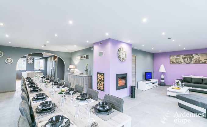 Vakantiehuis met binnenzwembad, sauna en spellen in Paliseul voor 14 personen in de Ardennen