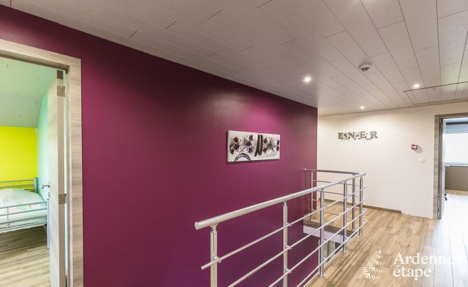 Vakantiehuis met binnenzwembad, sauna en spellen in Paliseul voor 14 personen in de Ardennen