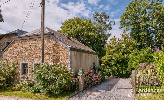 Gezellig cottage voor 4 personen in Redu met tankuzzi (hottub), overdekt terras en privtuin
