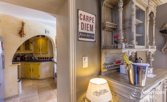 Luxe villa in Redu, Ardennen, 9 personen, buitenzwembad, sauna, stoombad, binnen- en buitenjacuzzi, privtuin, volledige uitrusting