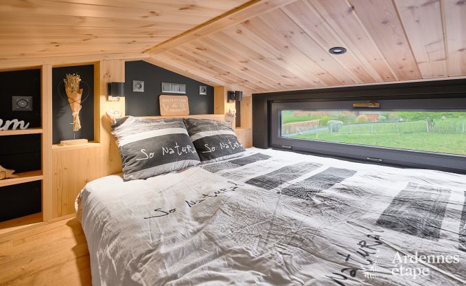 Romantisch tiny house in Redu: verblijf voor 2 in de Ardennen met priv�terras en panoramisch uitzicht