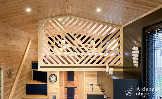 Romantisch tiny house in Redu: verblijf voor 2 in de Ardennen met priv�terras en panoramisch uitzicht