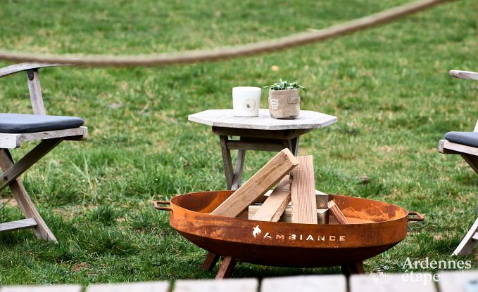 Romantisch tiny house in Redu: verblijf voor 2 in de Ardennen met priv�terras en panoramisch uitzicht