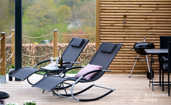 Romantisch tiny house in Redu: verblijf voor 2 in de Ardennen met priv�terras en panoramisch uitzicht