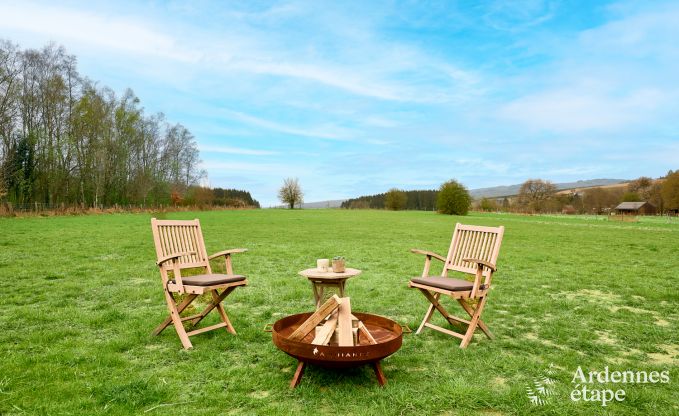 Romantisch tiny house in Redu: verblijf voor 2 in de Ardennen met priv�terras en panoramisch uitzicht