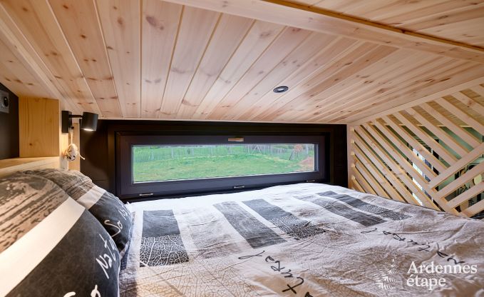 Romantisch tiny house in Redu: verblijf voor 2 in de Ardennen met priv�terras en panoramisch uitzicht