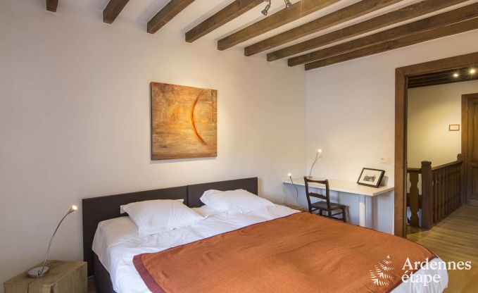 Cottage in Redu, Ardennen, 7 slaapkamers, 6 badkamers, 15 personen, noords bad, biljart, privé tuin, terras, oplaadpunt voor elektrische auto's