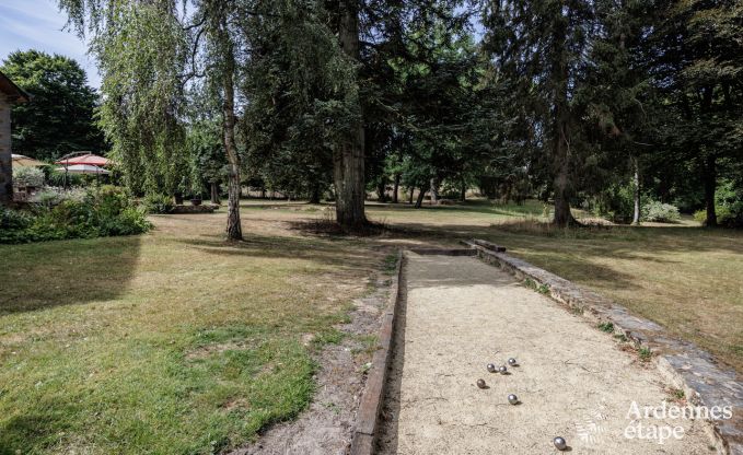 Cottage in Redu, Ardennen, 7 slaapkamers, 6 badkamers, 15 personen, noords bad, biljart, privé tuin, terras, oplaadpunt voor elektrische auto's