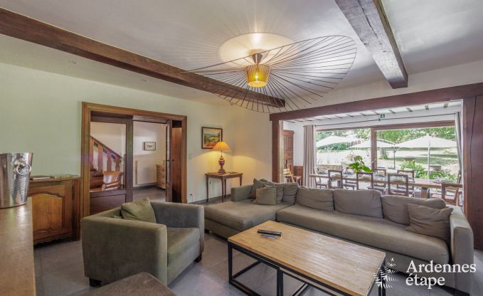 Charmante, ruime en hondvriendelijke cottage in Redu voor 17 personen