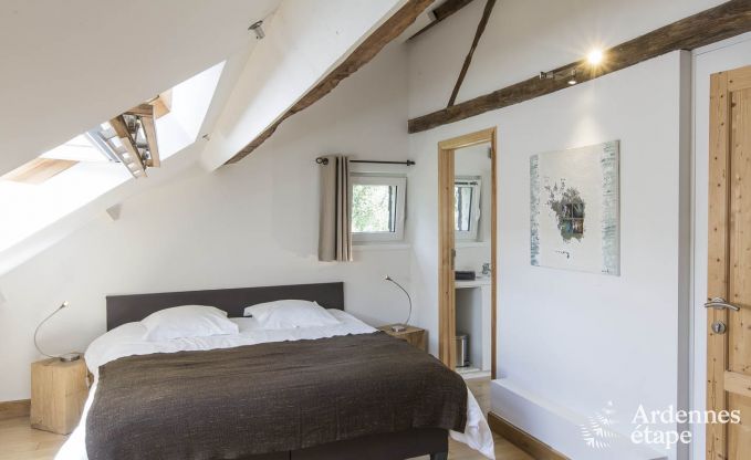 Charmante, ruime en hondvriendelijke cottage in Redu voor 17 personen