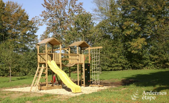 Vakantiehuis in Redu voor 28 personen in de Ardennen