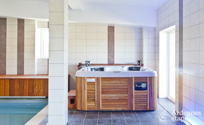 Luxe villa in Rochefort voor 48 personen in de Ardennen