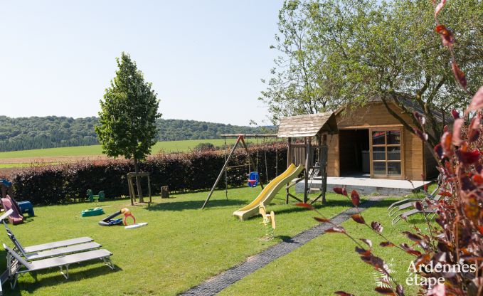 Modern vakantiehuis voor grote groepen op een boerderij in Rochefort