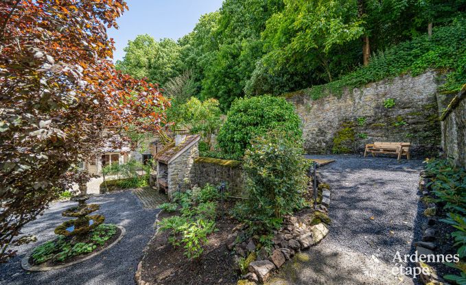 Grote vakantiewoning in Rochefort voor 25 personen met 11 slaapkamers, 11 badkamers, sauna en bar