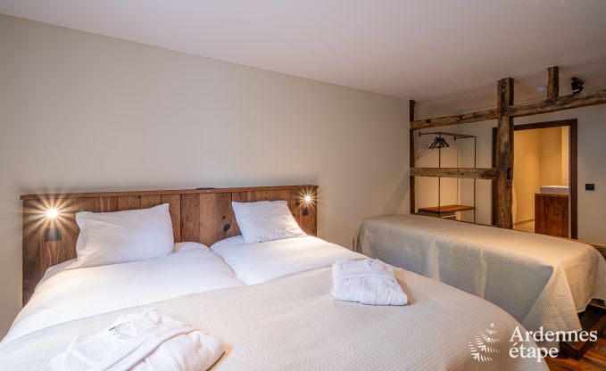 Grote vakantiewoning in Rochefort voor 25 personen met 11 slaapkamers, 11 badkamers, sauna en bar