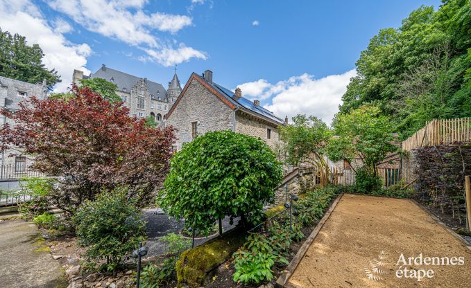 Grote vakantiewoning in Rochefort voor 25 personen met 11 slaapkamers, 11 badkamers, sauna en bar