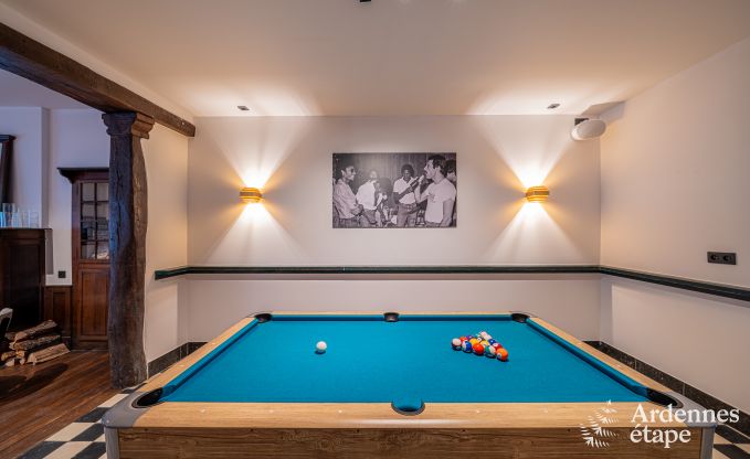 Grote vakantiewoning in Rochefort voor 25 personen met 11 slaapkamers, 11 badkamers, sauna en bar