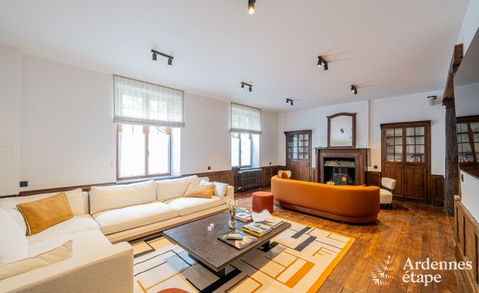 Grote vakantiewoning in Rochefort voor 25 personen met 11 slaapkamers, 11 badkamers, sauna en bar