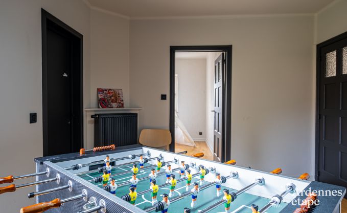 Hoogwaardige vakantiewoning voor 32 personen in Rochefort met eigen badkamers en natuurlijk zwembad